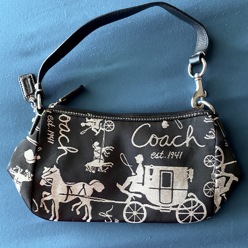 Small coach purse black with logo and carriage